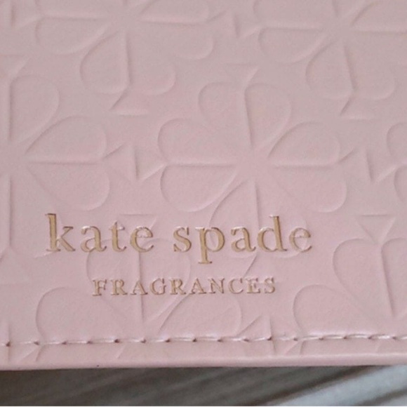 💙 Kate Spade New York Eau de Perfume Travel Spray 0.25 Oz/Card Zipper Pouc… - Picture 5 of 6